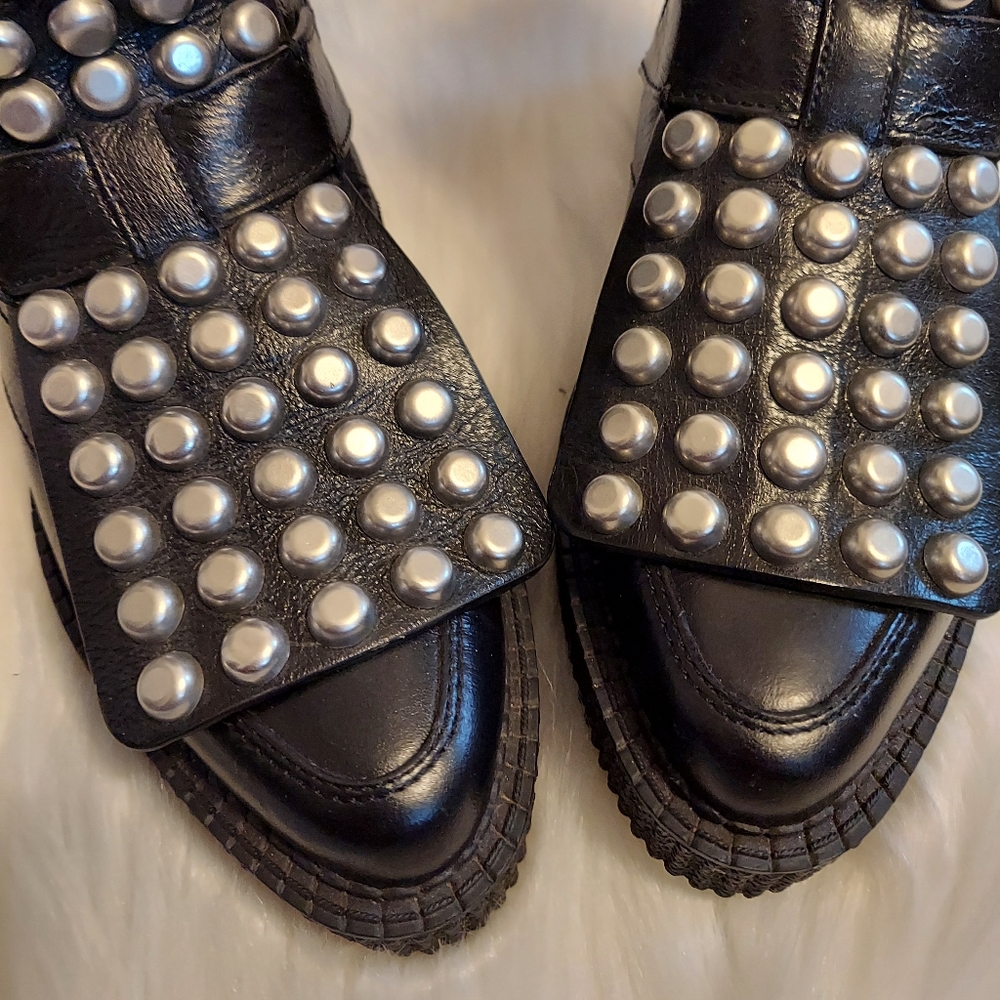 Marc by Marc Jacobs l Booties